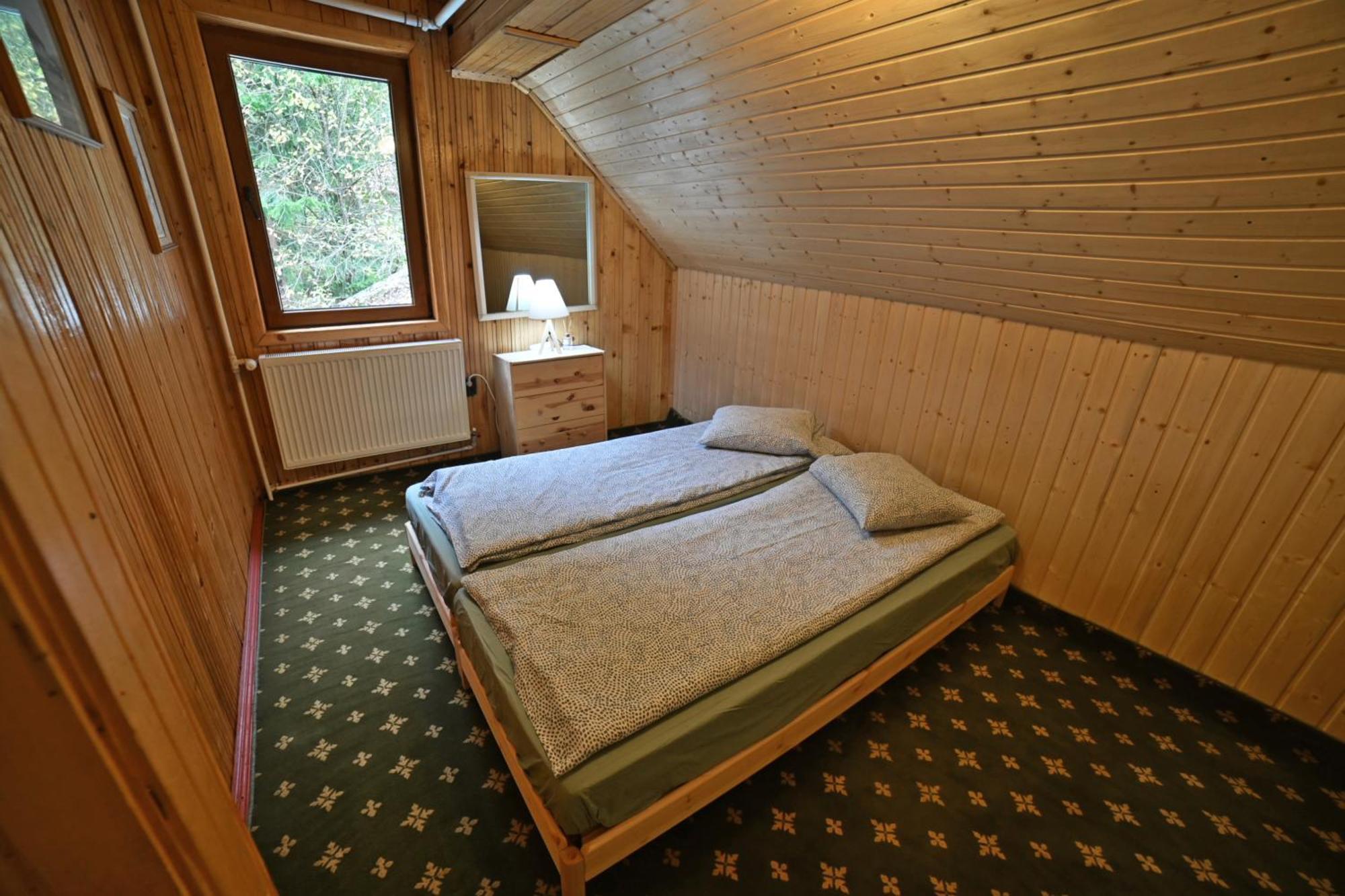 Casa De Vacanta Satic Piatra Craiului La Doi Viermi Exterior foto